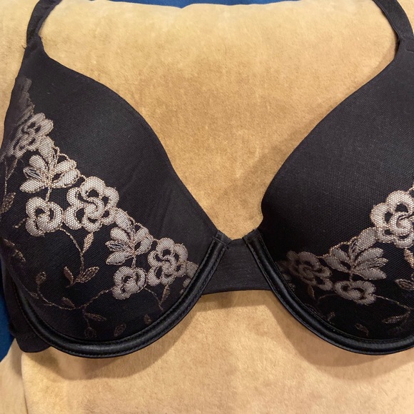 Chaps Other - Gently used sexy Chaps molded cup underwire bra 34D